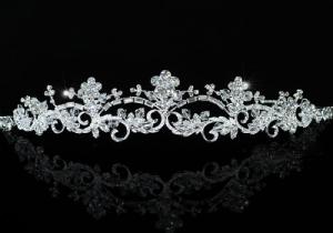 Tiara Borealy Elegant White Floral [2]