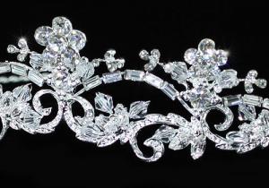 Tiara Borealy Elegant White Floral [4]