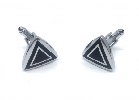 Butoni Dark Triangle, by Borealy [2]