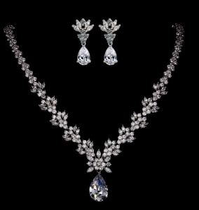 Antoanela Set Medalion si Cercei [0]