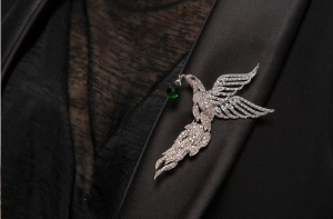 Broşă Eagle Emerald Drop by Borealy [1]