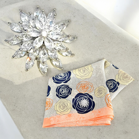 Broşă Rotating Flower & Esarfa Matase [2]