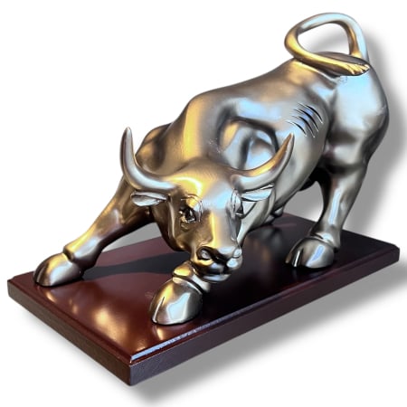 Cadou Wall Street Bull - Statuetă Taur pe Suport de Lemn [3]