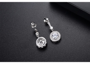 Cercei Borealy Simulated Diamonds One Huggie [5]