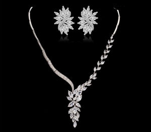 Set Cercei si Colier Borealy Crystals Dolce Luxury [0]