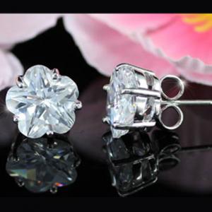 Cercei Borealy Sapphire Studs Flower Cut [5]