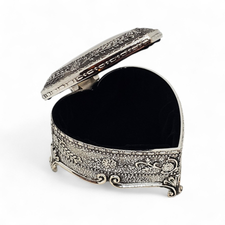 Cutie bijuterii / Casetă Argintată Silver Love în Formă de Inimă cu Interior din Catifea – 7,5 x 8 x 5 cm [2]