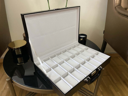 Cadouri pentru Soț – Idei Inspirate pentru Aniversări și Momente Importante - Cutie de 24 ceasuri Luxury Black Croco