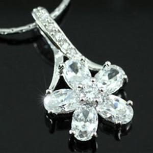 Colier Diamonds Fleur [3]