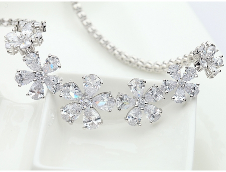 Set Cercei Colier Mireasa Flowers by Borealy [4]