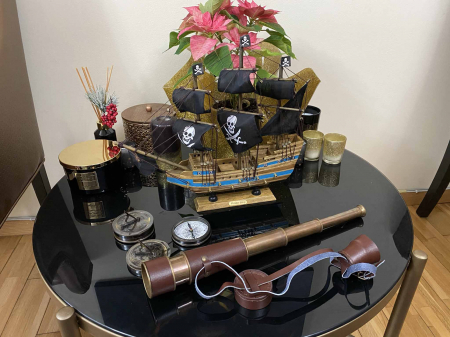 Pirates of the Seas: macheta corabie pirati, luneta functionala, busola + ceas solar functionale [4]