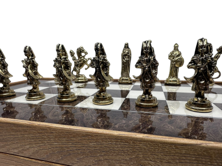 Joc de Șah și Table – Set Deluxe cu Piese din Metal Auriu/Argintiu Sculptate Manual [9]