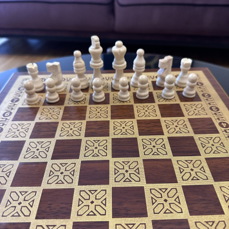 Set Șah Clasic – Piese Alb/Negru din Lemn + Tablă Decorată [2]