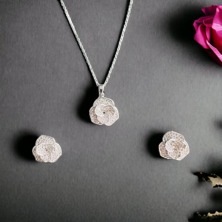 Set Cercei si Medalion Borealy Rose [1]