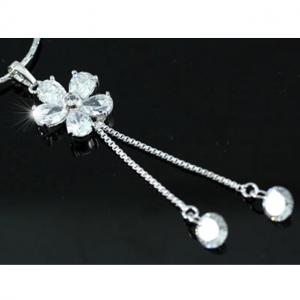 Colier Angelic Flower by Borealy [1]