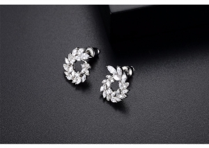 Olive Branch Leaf Small Marquise Cut Diamonds Cercei by Borealy [1]