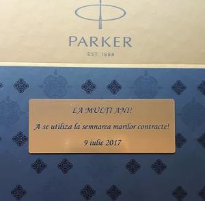 Caseta cadou Pix & Roller Parker Accesorii Aur 23 kt. Brushed Metal si Note Pad Hugo Boss - personalizabil [2]