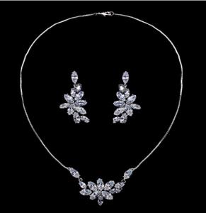 Set Borealy Crystals Colier si Cercei Delice Luxury [1]
