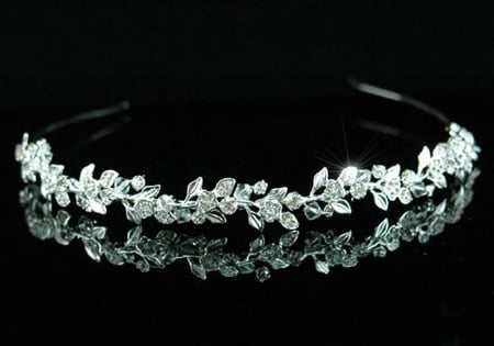 Tiara Bentita Borealy Wedding Flower Crystal [0]