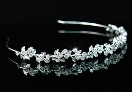 Tiara Bentita Borealy Wedding Flower Crystal [1]
