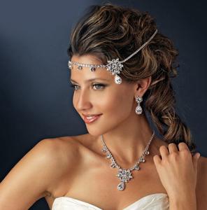 Tiara Borealy Kim Kardashian [1]