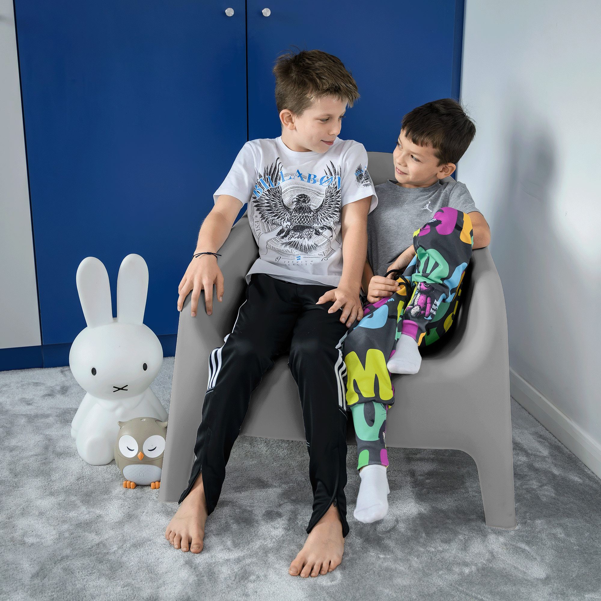 Scaun stivuibil, gri, plastic, SOKRA NEW [5]