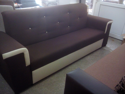 Canapea extensibila , modern , nasturi ,brate robuste,maro/crem ,Bortis Impex [2]