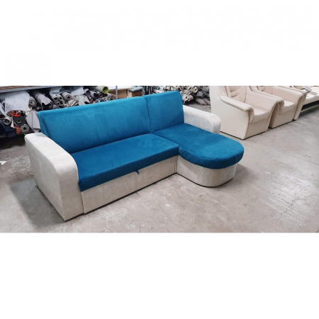 Coltar cu lada si extensibil , fabricat la comanda dupa culorile alese de client, cu lada in stanga sau dreapta [4]