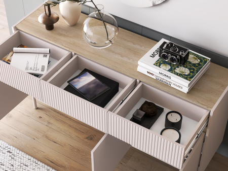 Comoda cu 3 sertare si 3 usi , pal casmir/stejar, fronturi sertare cu caneluri riflaj, 154 cm lungime x 40 cm adancimex 85 cm inaltime, pe picioare [6]