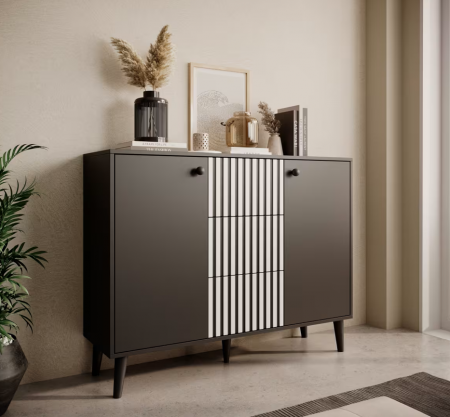 Comode lux-ultramoderne - Comoda dormitor-living-hol, 120 cm lungime x 93x 35 cm adancime, 3 sertare si 2 usi cu raft , insertie alb stil riflaj, pal negru/picioare-butoni negru, picioare lemn negre,