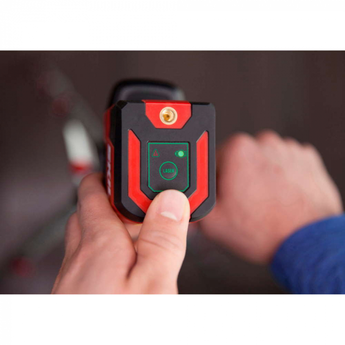 SKIL 1911 DA Nivela laser cu linie în cruce, lumina verde (520 nm), accu Li-Ion, ± 0,5 mm/m, raza actiune 20m, include trepied [5]