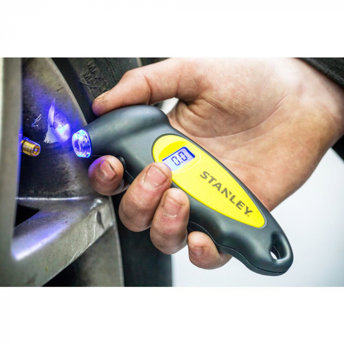 Stanley STHT80874-0, manometru digital presiune anvelope, precizie 0.01, maner ergonomic, psi, bar, kgfcm2 sau kpa, 3-150 PSI, 0.2-10.3 Bar [12]