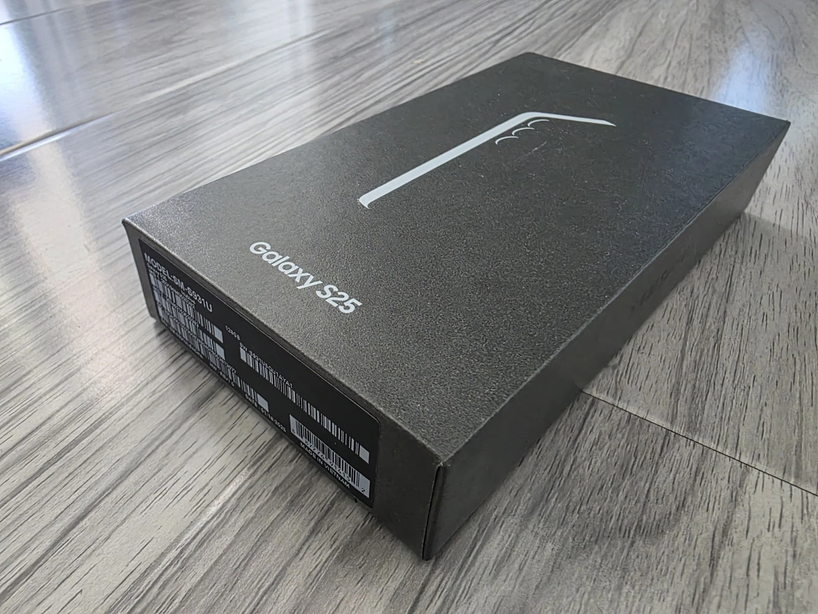 Cutie Samsung Galaxy S25 fara accesorii [1]