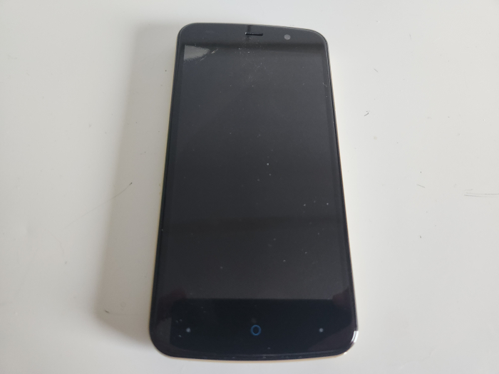 Telefon Allview P6 Plus cu ecran de 5 inch [1]