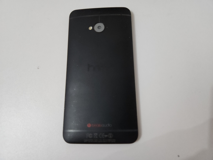 Telefon HTC One M7 PN07100 folosit [2]