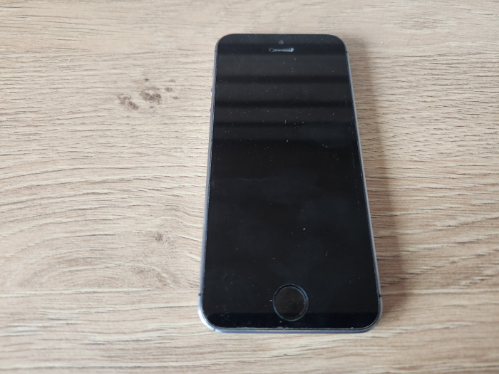 Telefon iPhone 5s negru model A1457 folosit impecabil [1]