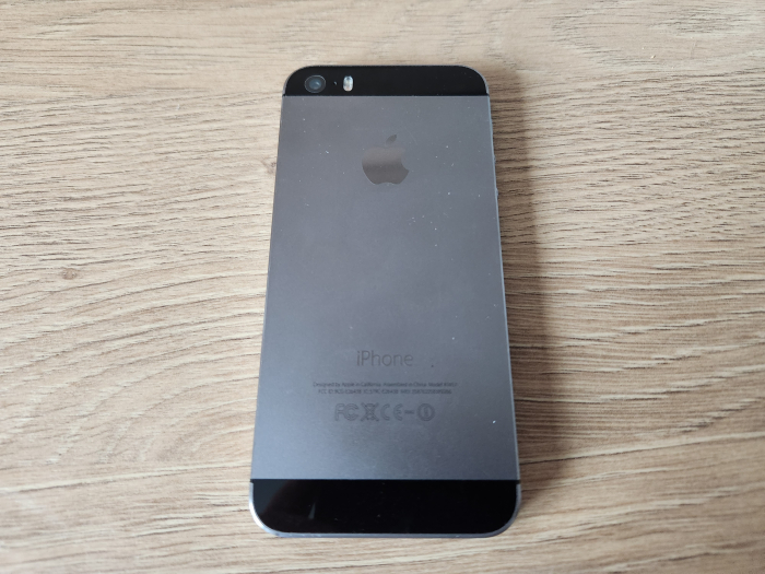 Telefon iPhone 5s negru model A1457 folosit impecabil [2]