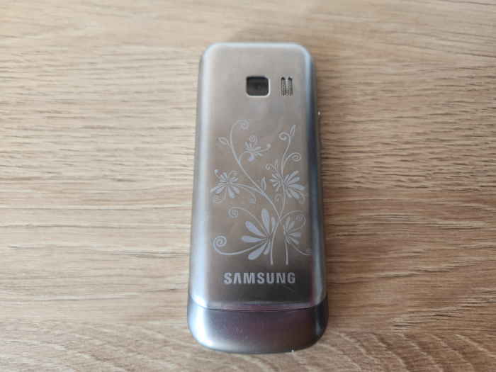 Telefon mobil Samsung C3530 La Fleur argintiu impecabil [2]