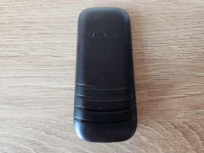 Telefon mobil Samsung E1200i negru impecabil [2]