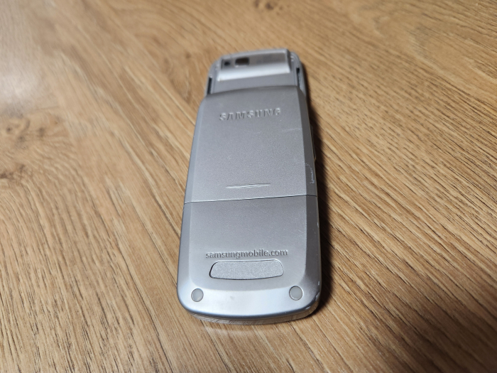 Telefon mobil Samsung GT-E1280 argintiu folosit [2]
