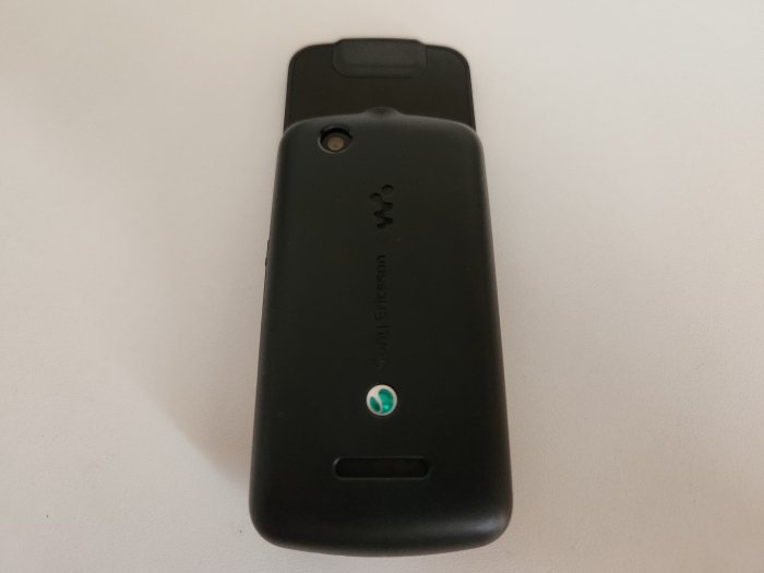 Telefon mobil Sony Ericsson W100i Spiro negru reconditionat [3]