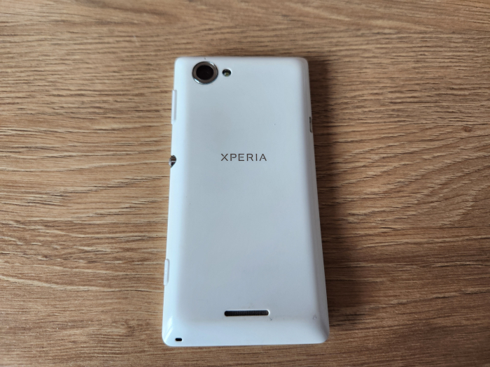 Telefon Mobil Sony Xperia L C2105 Negru folosit [2]