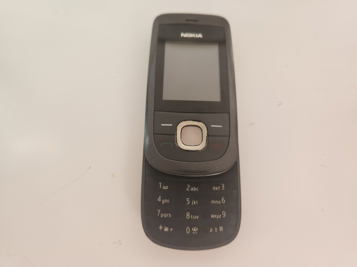 Telefon Nokia 2220s negru folosit grad B [1]