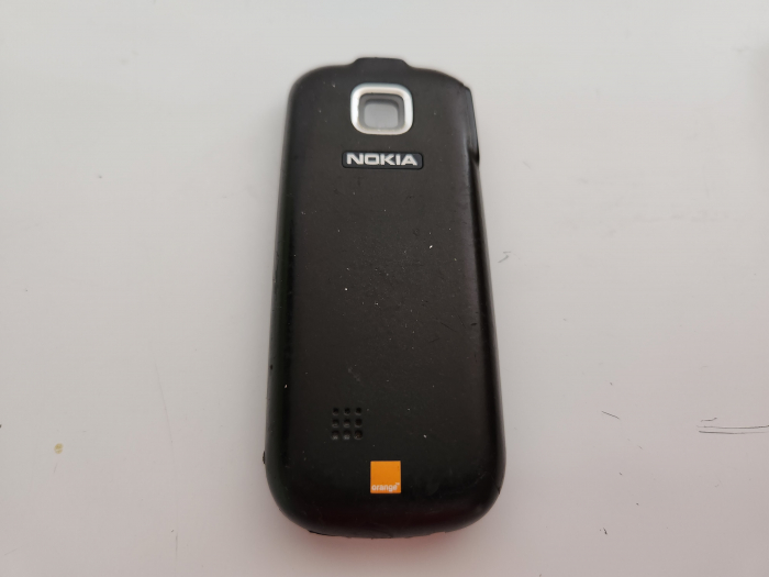 Telefon Nokia 2330c-2 RM-512 folosit defect pentru piese [2]