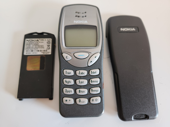 Telefon Nokia 3210 NSE-8 folosit [1]