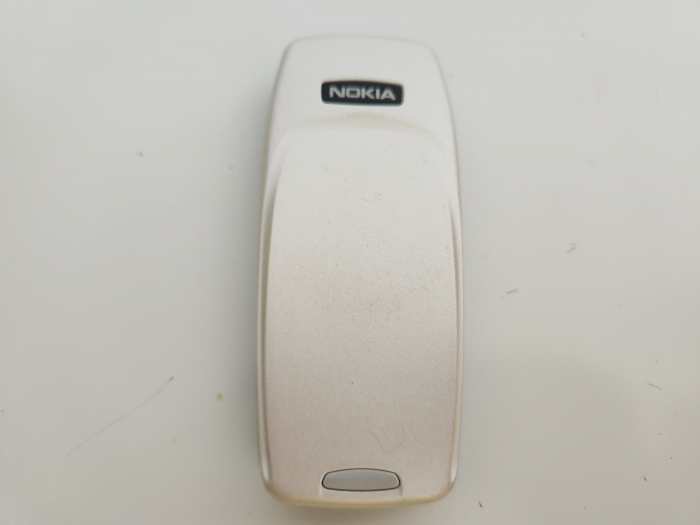 Telefon Nokia 3310 folosit cu carcasa gri si insertii albastre raritate [2]