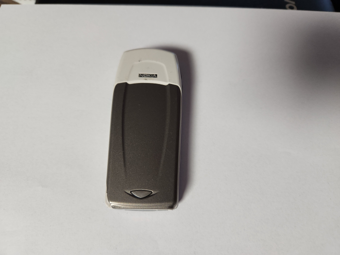 Telefon Nokia 6100 albastru folosit [2]