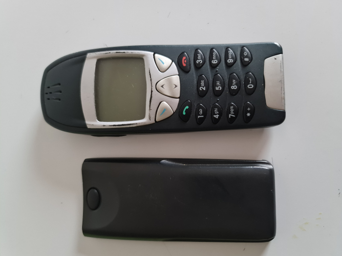 Telefon Nokia 6210 folosit [1]