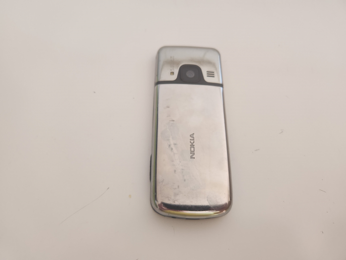 Telefon Nokia 6700 classic argintiu folosit [2]