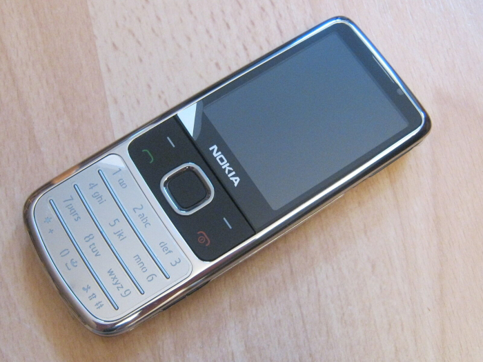 Telefon Nokia 6700 classic argintiu sau negru reconditionat [3]